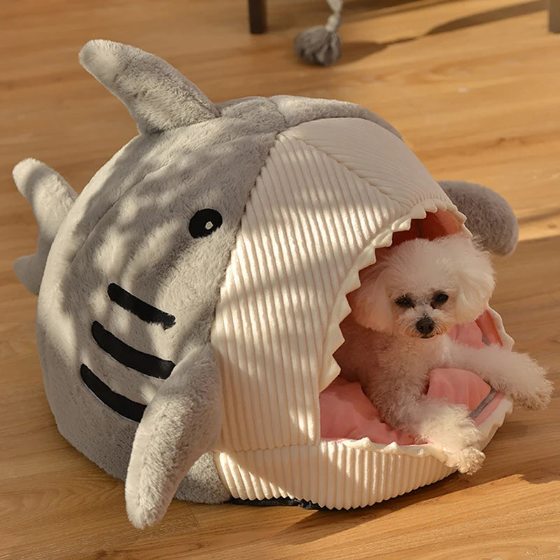 Zavero™ Enclosed Cat Cave Bed — Warm Cushion Tent for Kittens