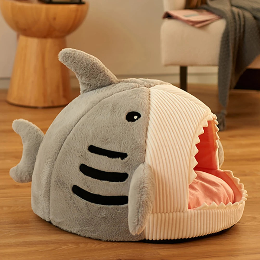 Zavero™ Enclosed Cat Cave Bed — Warm Cushion Tent for Kittens