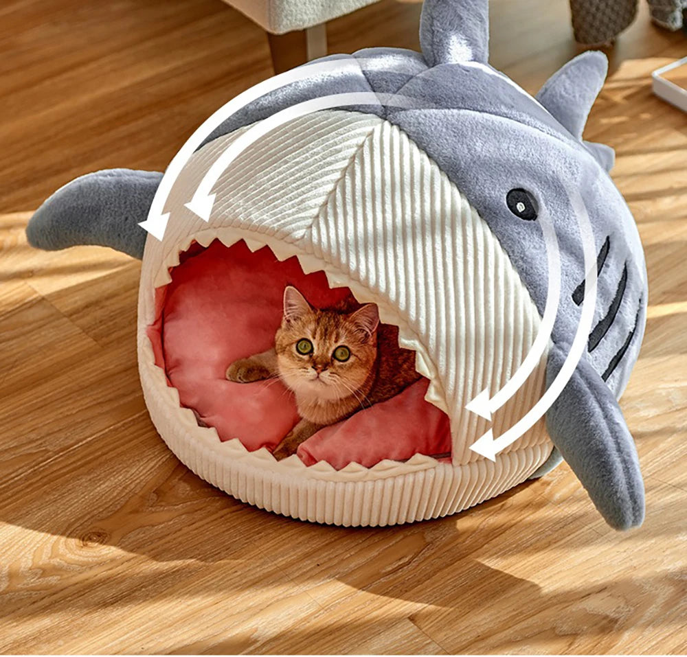 Zavero™ Enclosed Cat Cave Bed — Warm Cushion Tent for Kittens