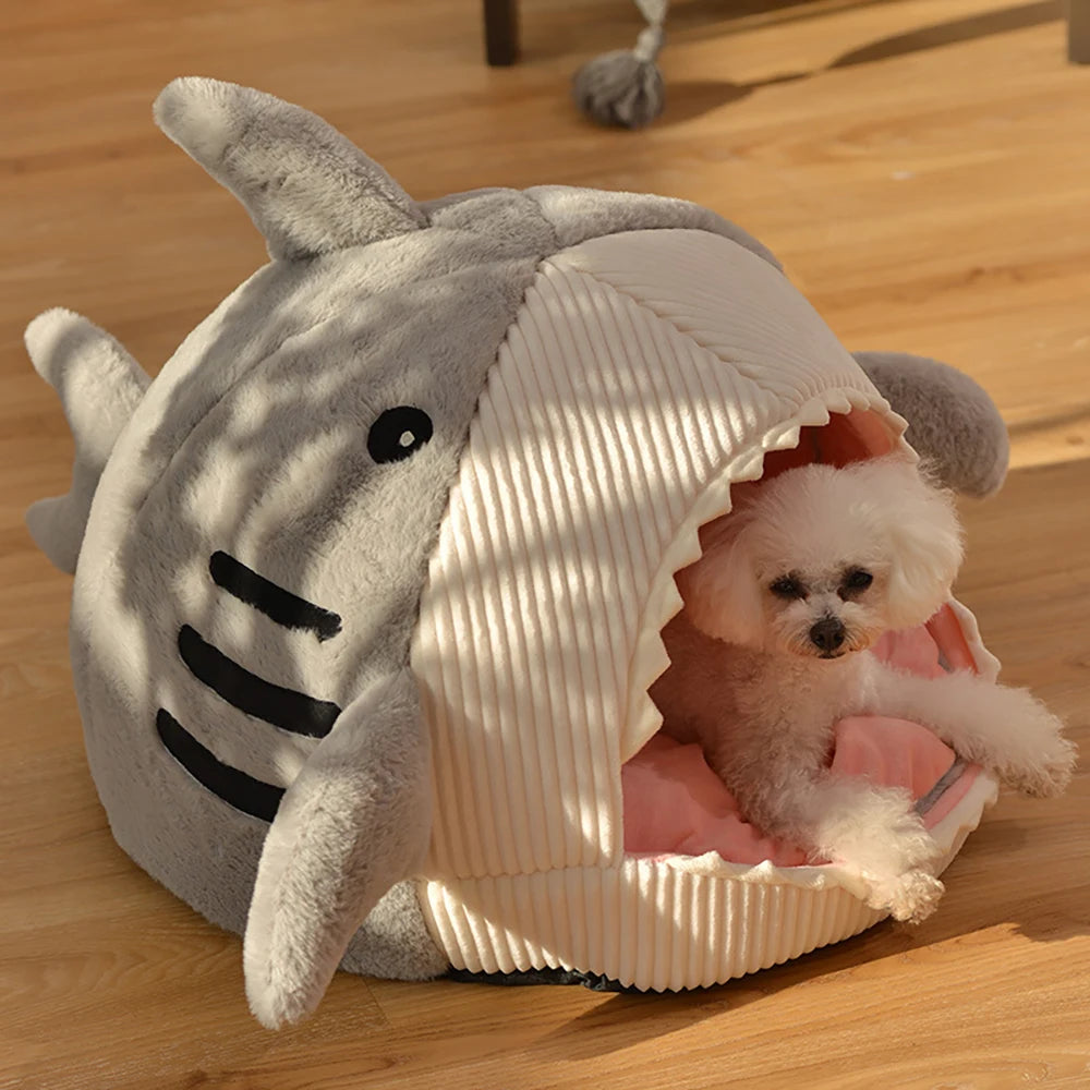 Zavero™ Enclosed Cat Cave Bed — Warm Cushion Tent for Kittens