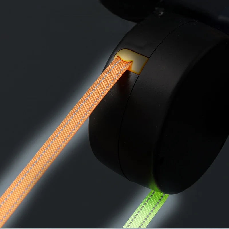 Zavero™ Dual Dog Leash — LED Light 360° No-Tangle Lead