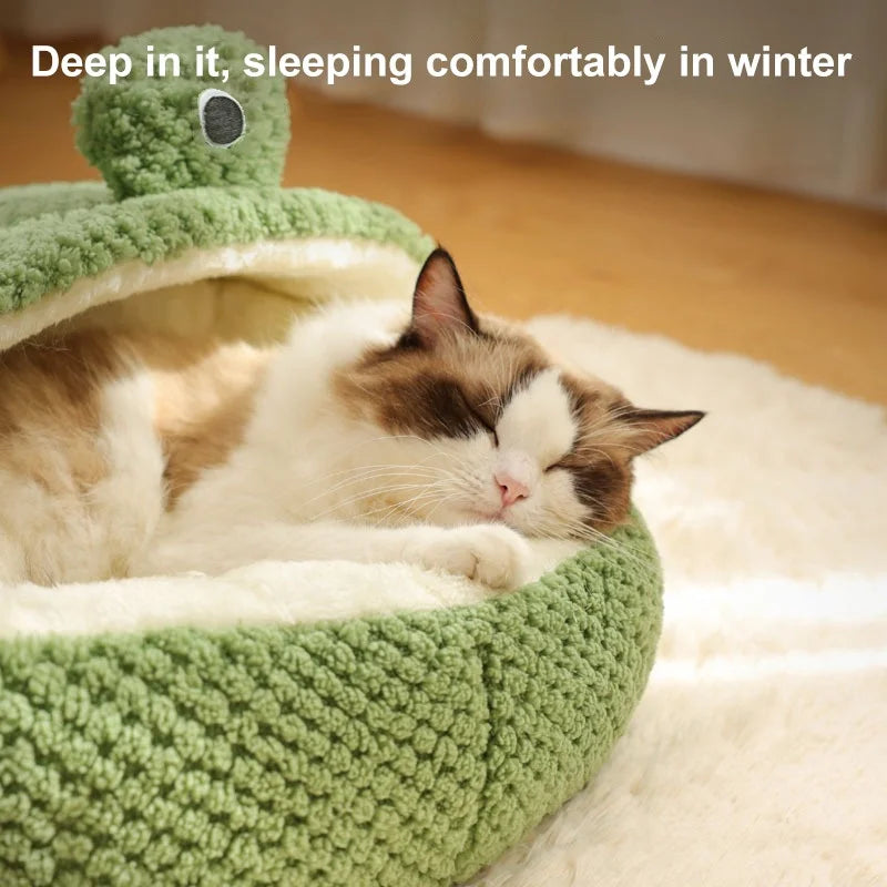 Zavero™ Frog Shape Cat Villa — Semi-Enclosed Warm Plush Nest