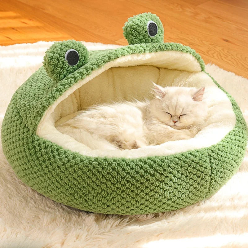 Zavero™ Frog Shape Cat Villa — Semi-Enclosed Warm Plush Nest