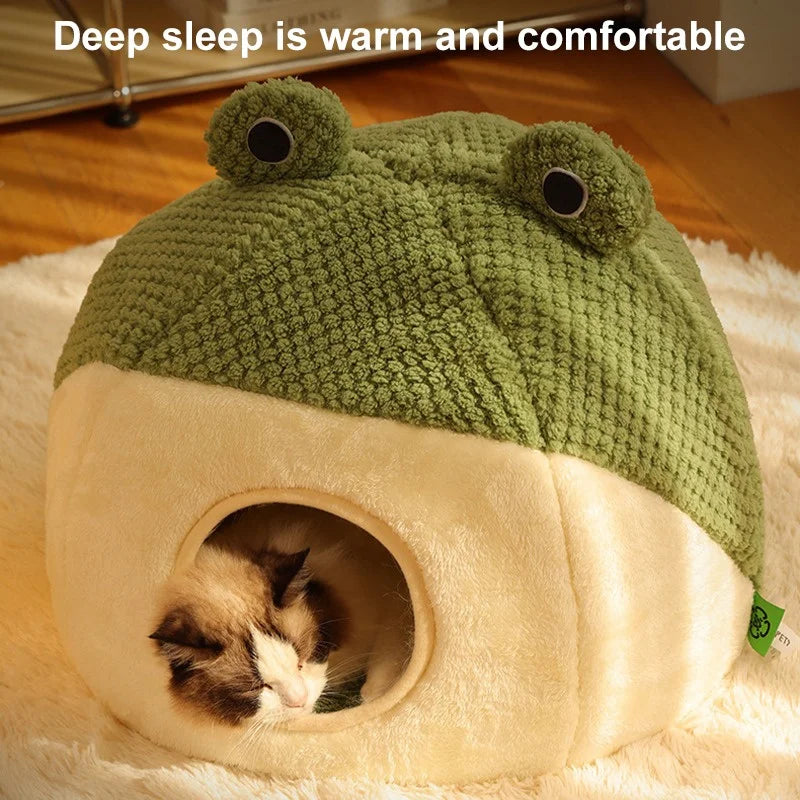 Zavero™ Frog Shape Cat Villa — Semi-Enclosed Warm Plush Nest