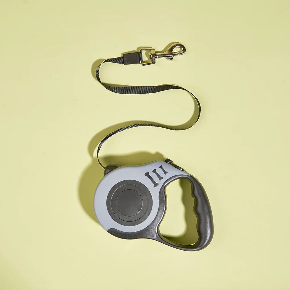 Zavero™ Retractable Dog Leash — Durable Nylon Travel Lead