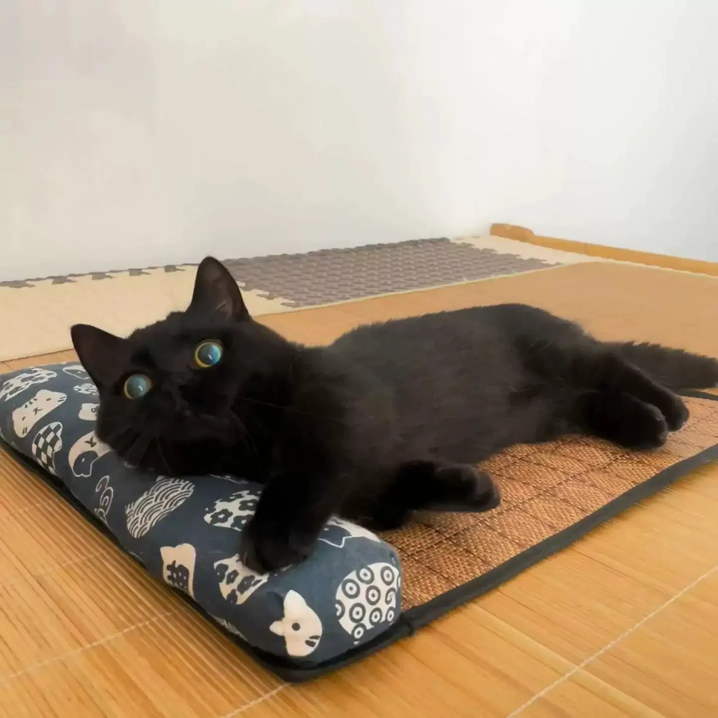 Zavero™ Rattan Cooling Cat Mat — Natural Self-Cool Summer Bed