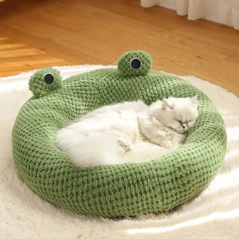 Zavero™ Frog Shape Cat Villa — Semi-Enclosed Warm Plush Nest
